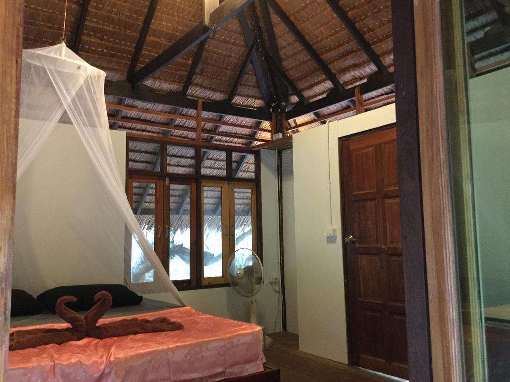 Cashew Nut Bungalow, Ko Mook Dış mekan fotoğraf